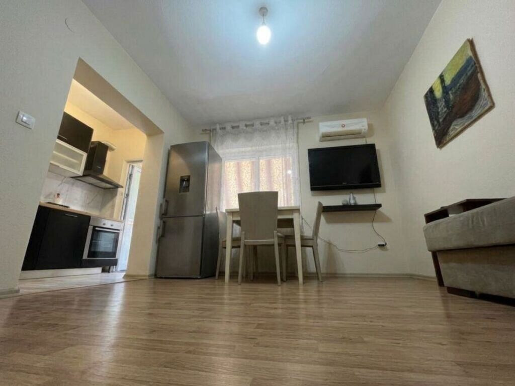 For rent, 2+1 apartment, Durrës Street, Tirana