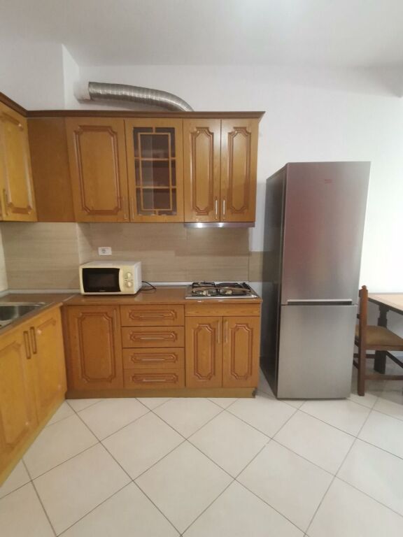 Jepet me qira 1+1 KODRA E DIELLIT 500 mije leke