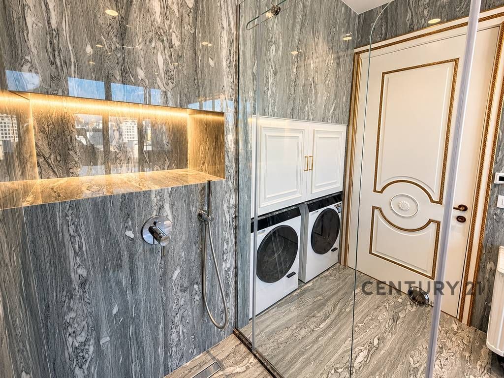 Apartament 1+1 + Studio + Post Parkimi me Qera, pranë Shkollës së Baletit! 1,300 € /Muaj