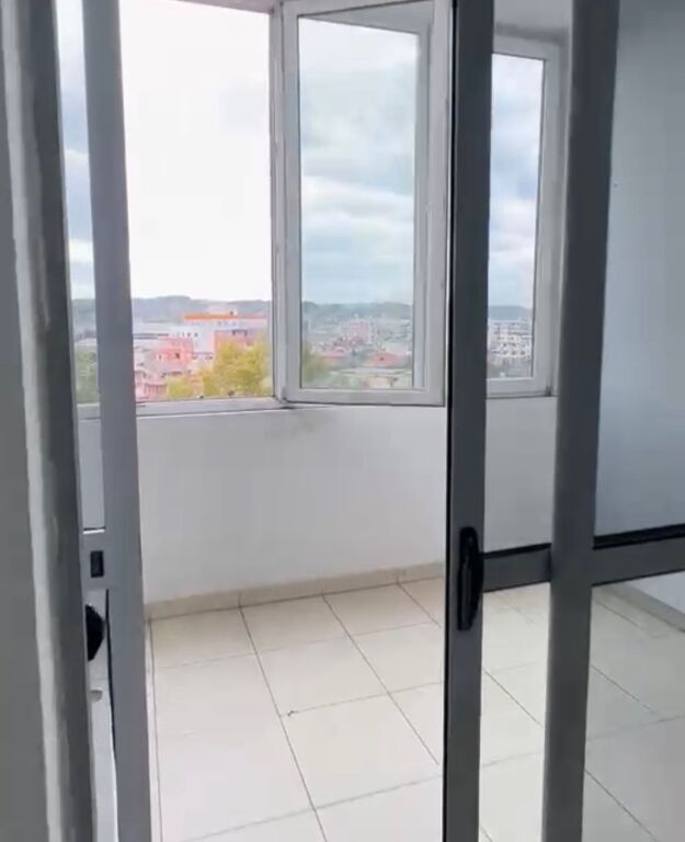 Apartament 1+1 per shitje tek Pallatet e Verdha