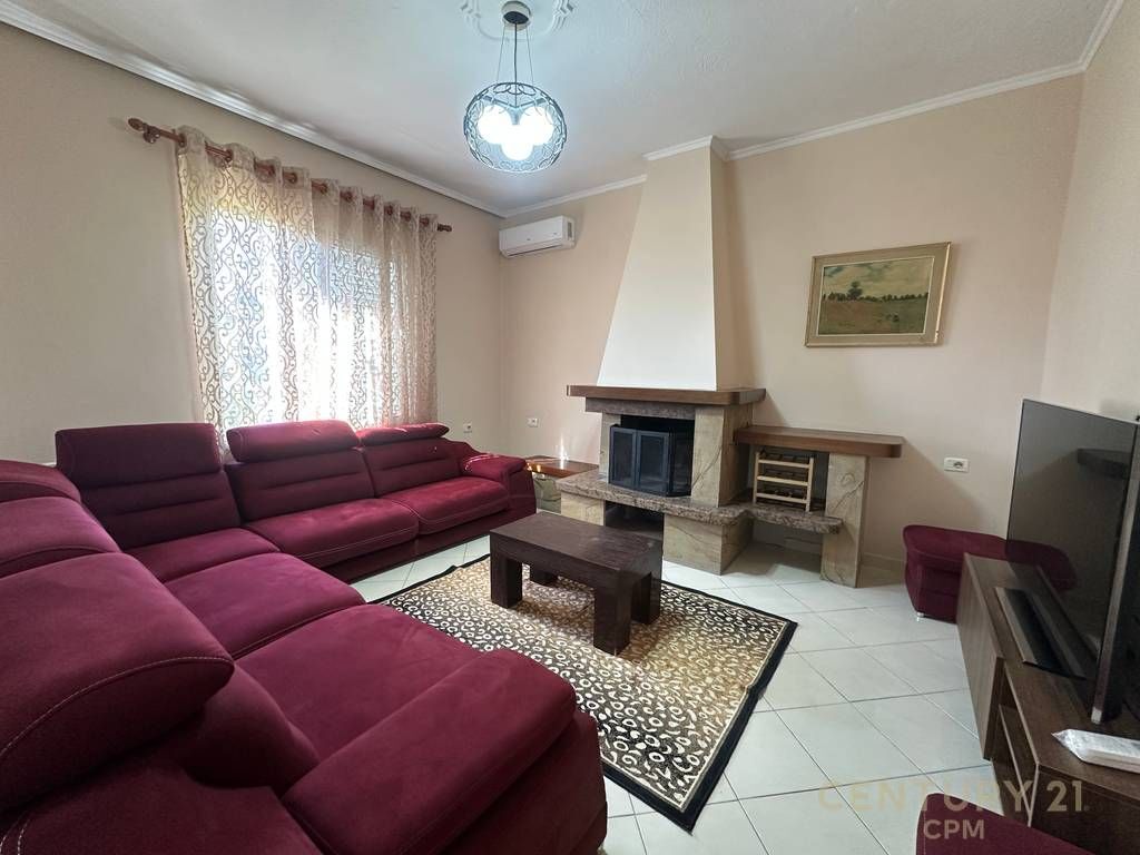 QIRA, APARTAMENT 2+1 ME POST PARKIMI - PRANE SPITALIT USHTARAK 700 € /Muaj 70,000 Lekë /Muaj
