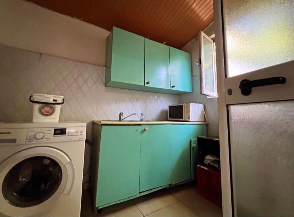 📍 Near Shallvare / Tennis Courts  🏡 1+1 house for rent