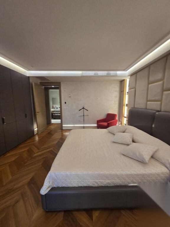 APARTAMENT PËR SHITJE – KOMUNA E PARISIT