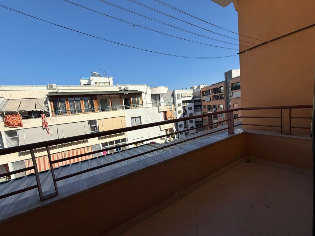 Qera, Apartament 2+1, Astir, pranë Bar Xhamero