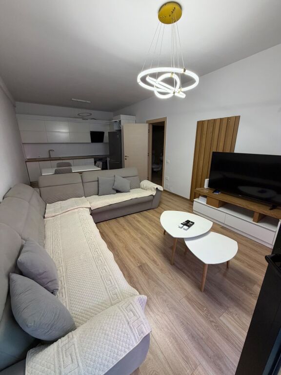 2+1+2 apartment for rent at Farmacia 10, Arlis, price 700 euros