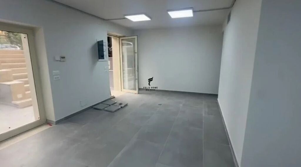 SHOP FOR RENT 130 M2 VASIL SHANTO 140,000 LEKE FH-99547