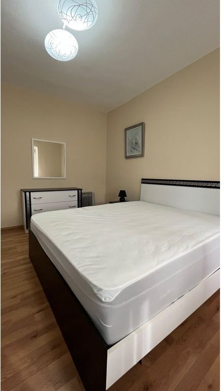 For rent, 2+1 apartment, Durrës Street, Tirana