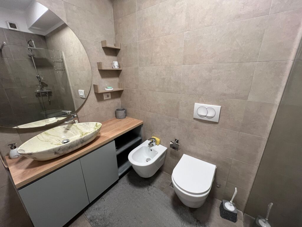 Apartament me qira 2+1 stacioni trenit