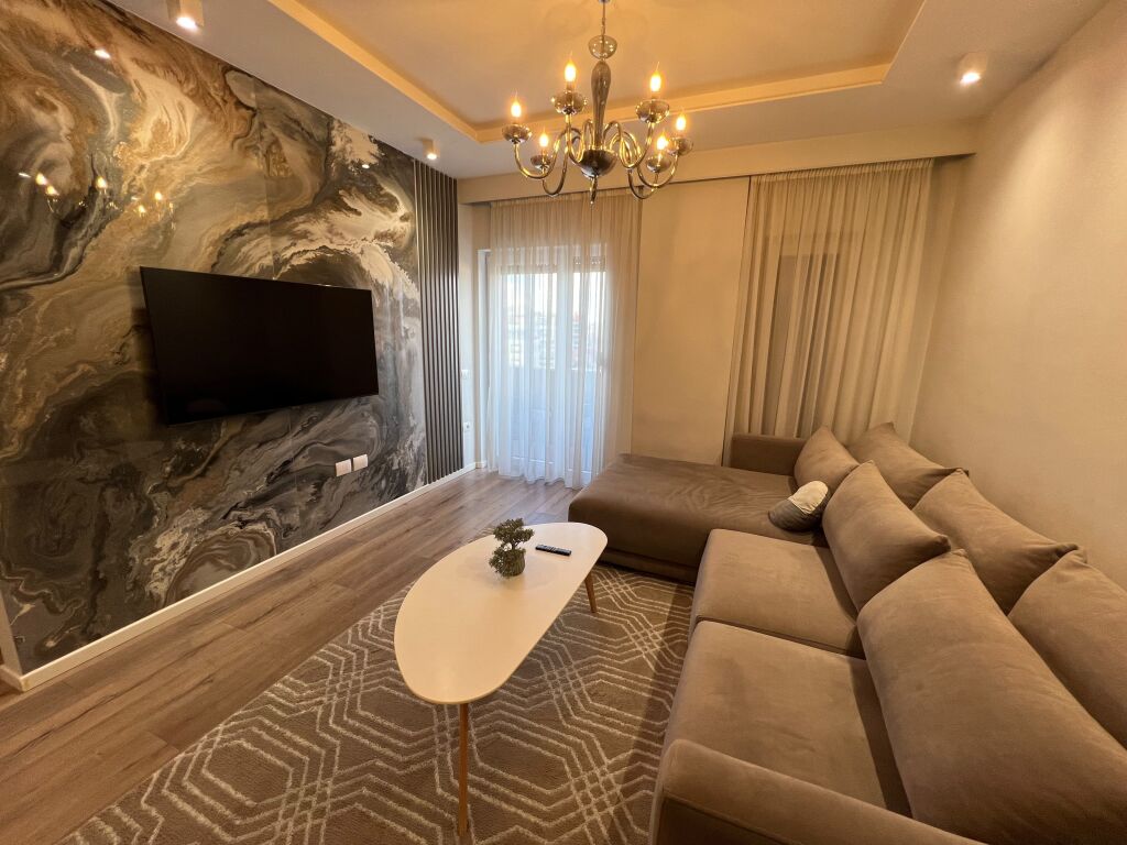 Apartament me qira 2+1 stacioni trenit