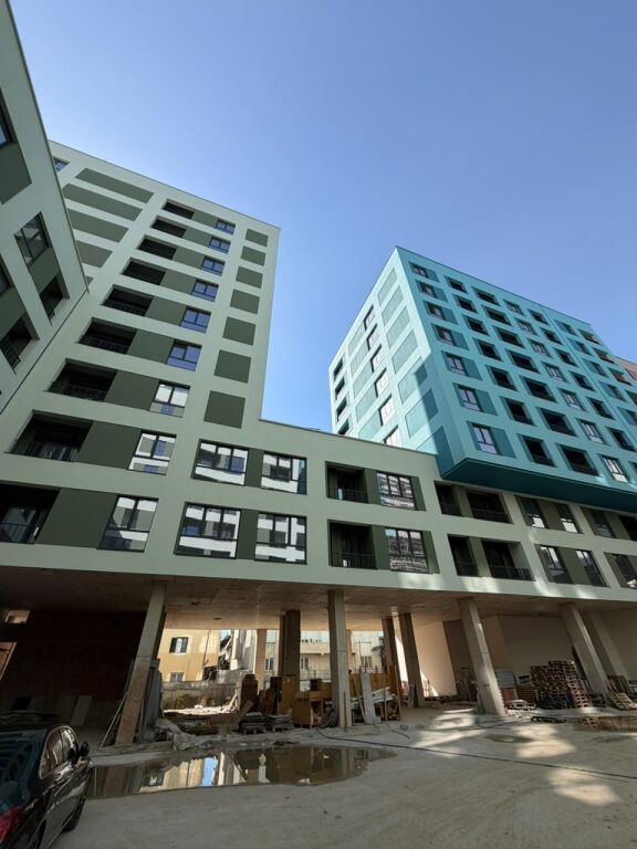 Shitet apartament 3+1+2 tualete+depo tek Splendor Residence , Porcelan .