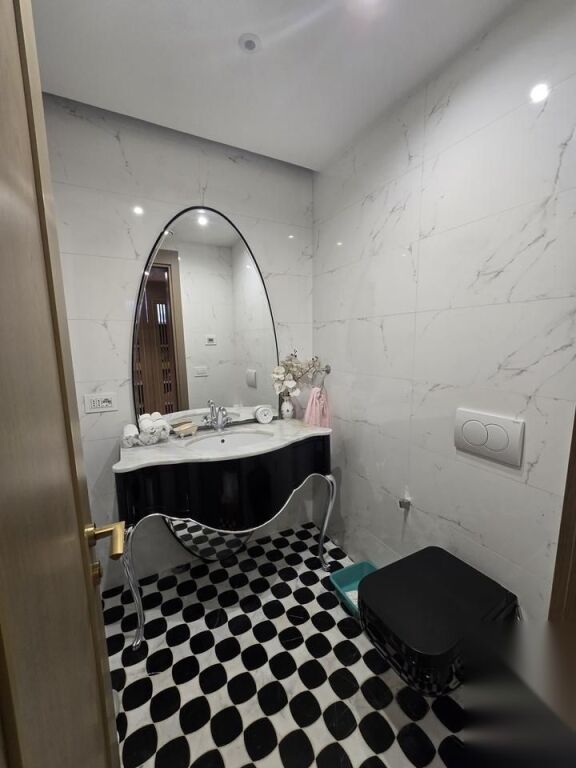 APARTAMENT PËR SHITJE – KOMUNA E PARISIT