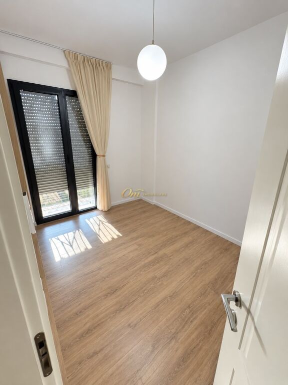 21 DHJETORI APARTAMENT PER QERA 2+1+POST PARKIMI