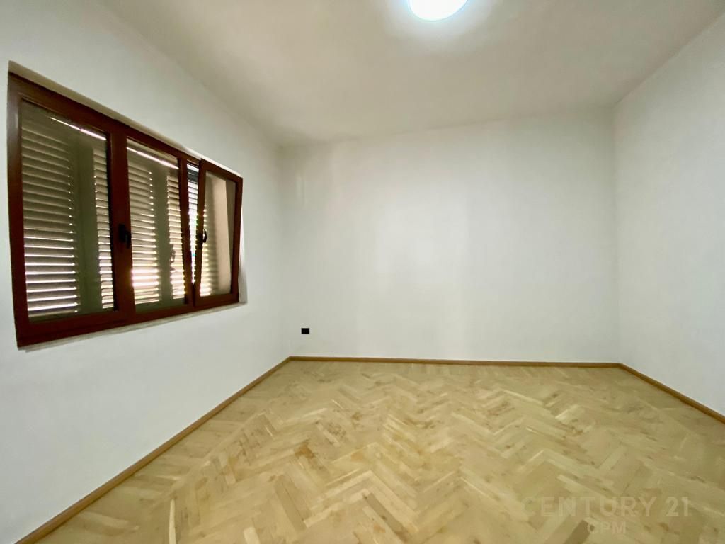 Former Blloku, we are renting office space