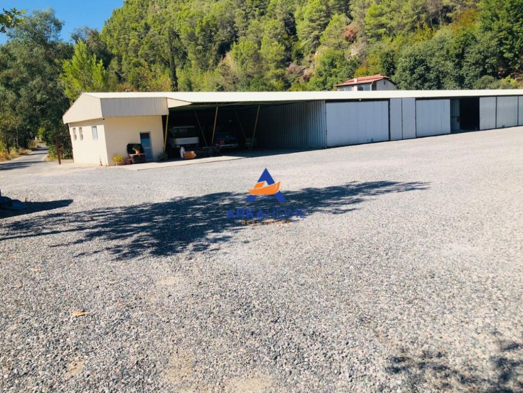 CAPANNONE IN AFFITTO 7.500 M2 "MULLET" 7500 EURO