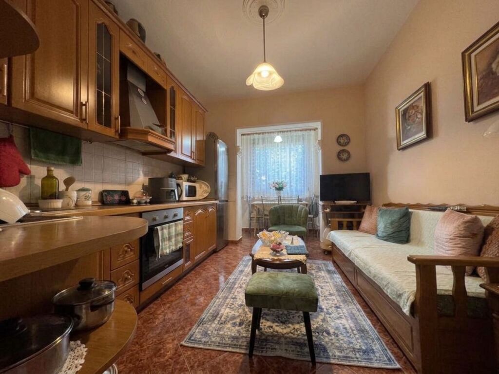 For sale, 2+1 apartment, Myslym Shyri, Tirana.