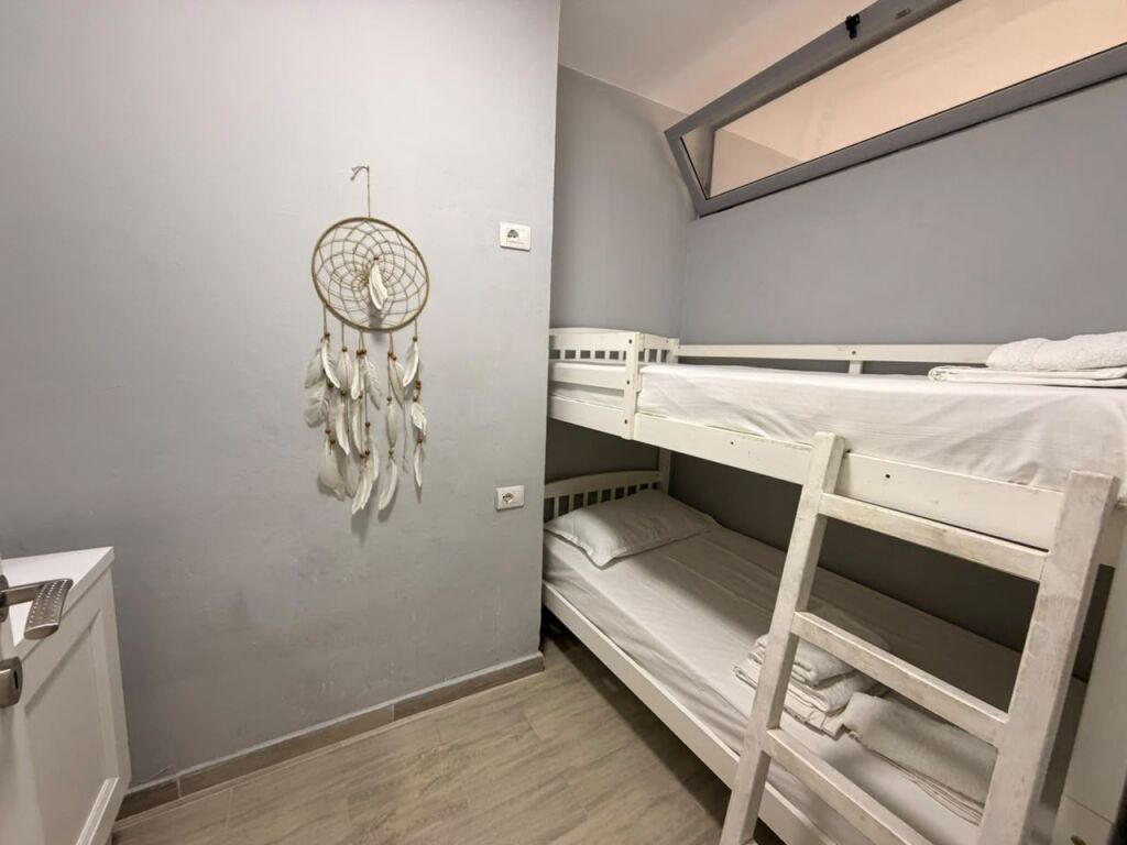 Apartament 2+1+Ballkon me Qera Afatgjate - Restorant Tradicional Varka, Plazhi i Vjeter, Vlore