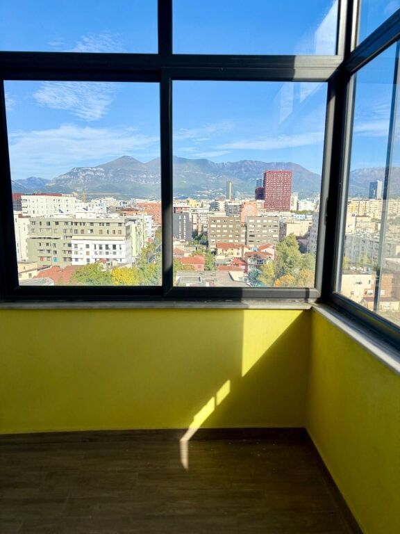 2+1 apartment for rent Rruga Kongresi I Lushnjes near Naim Frasheri school