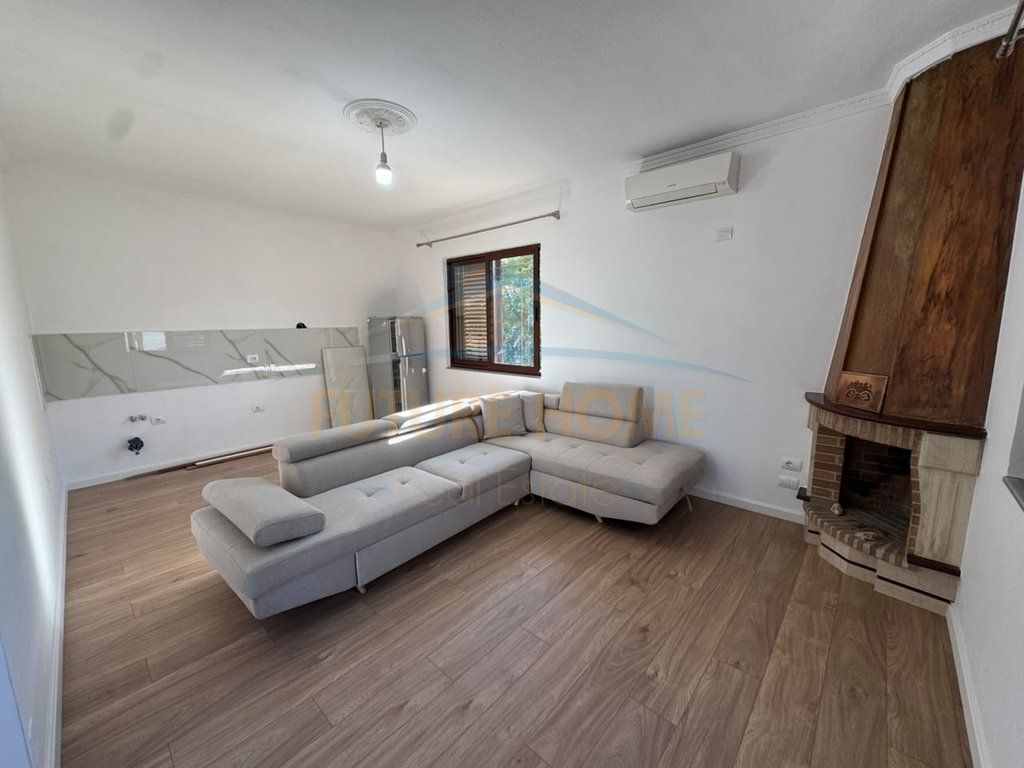 Shitet, Apartament 1+1, Rruga Forsina Plaku