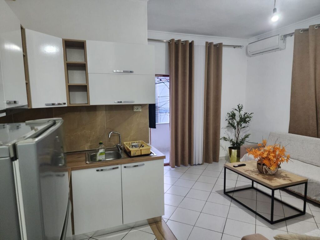 🏠 JEPET ME QIRA | 1+1 – QYTETI STUDENTI