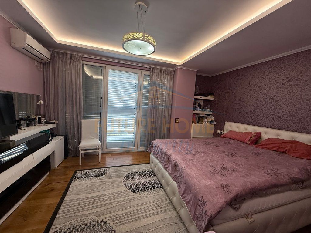 For sale, Penthouse 4+1+2+2 Parking Spaces+Veranda, Ali Demi, Tirana.