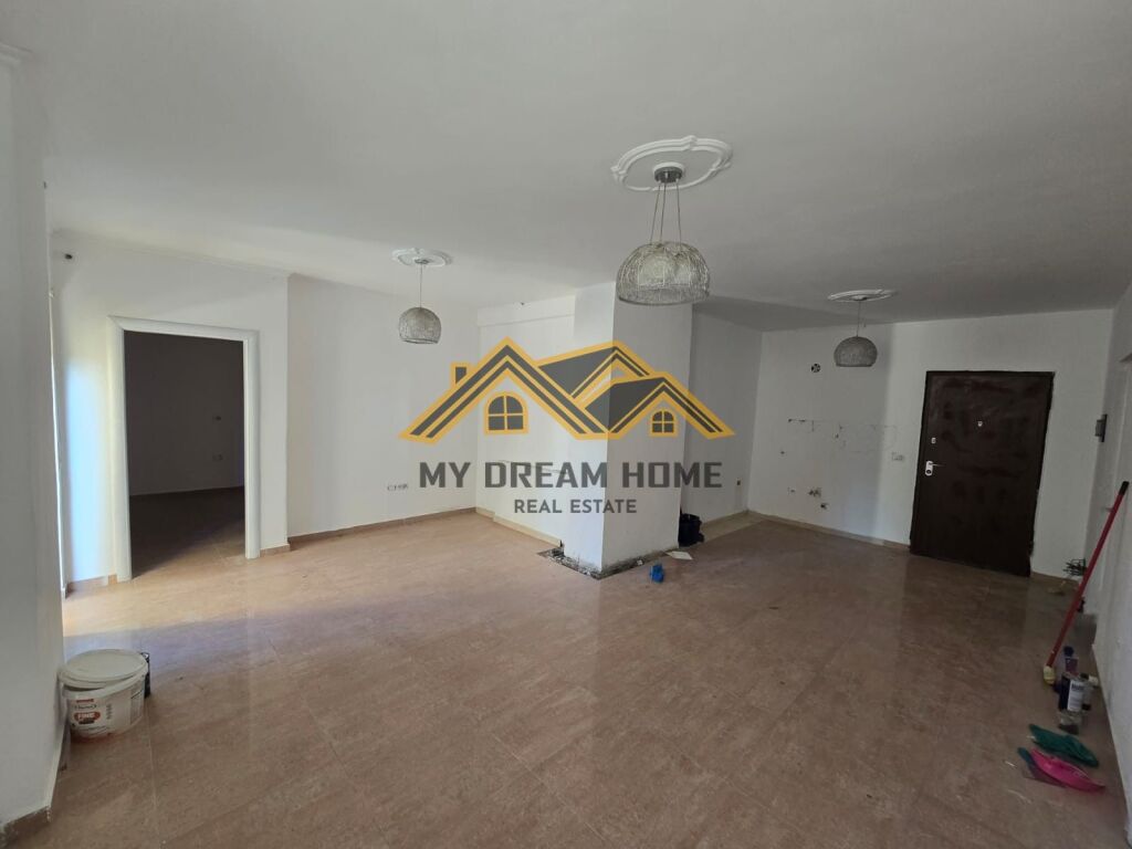 FLORIDA COMPLEX, WE ARE SELLING A 2+1 APARTMENT