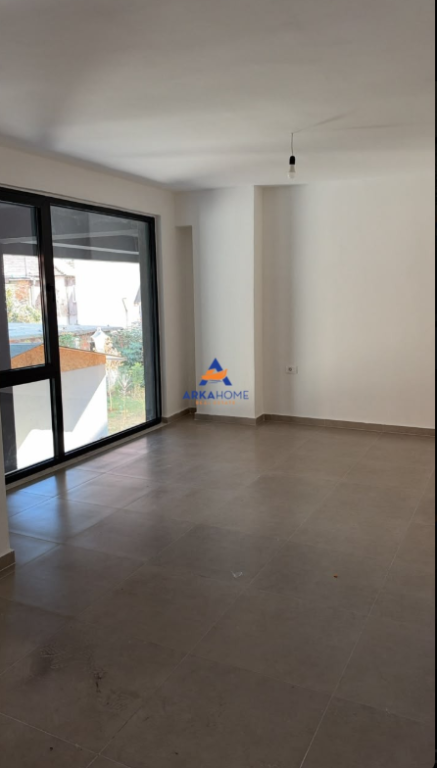 NEGOZIO DUPLEX IN AFFITTO 131M2 "NUOVO BAZAAR" 1000 EURO