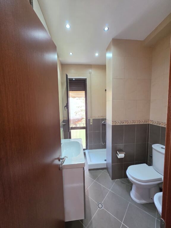 APARTAMENT 2+1+2 ME QIRA | TIRANË