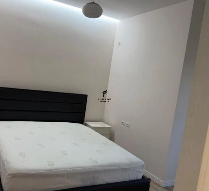 APARTAMENT ME QERA 2+1 KINOSTUDIO 55.000 LEKE FH-99595