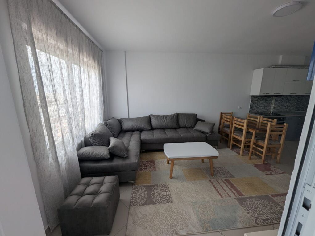 Jepet apartament me qera 1+1