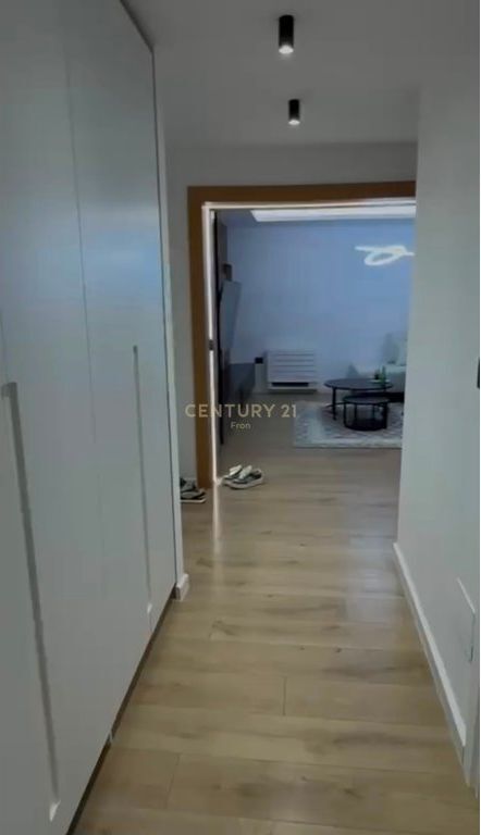 Appartamento di lusso 1+1 in affitto nel centro di Tirana 1.100 € /Mese