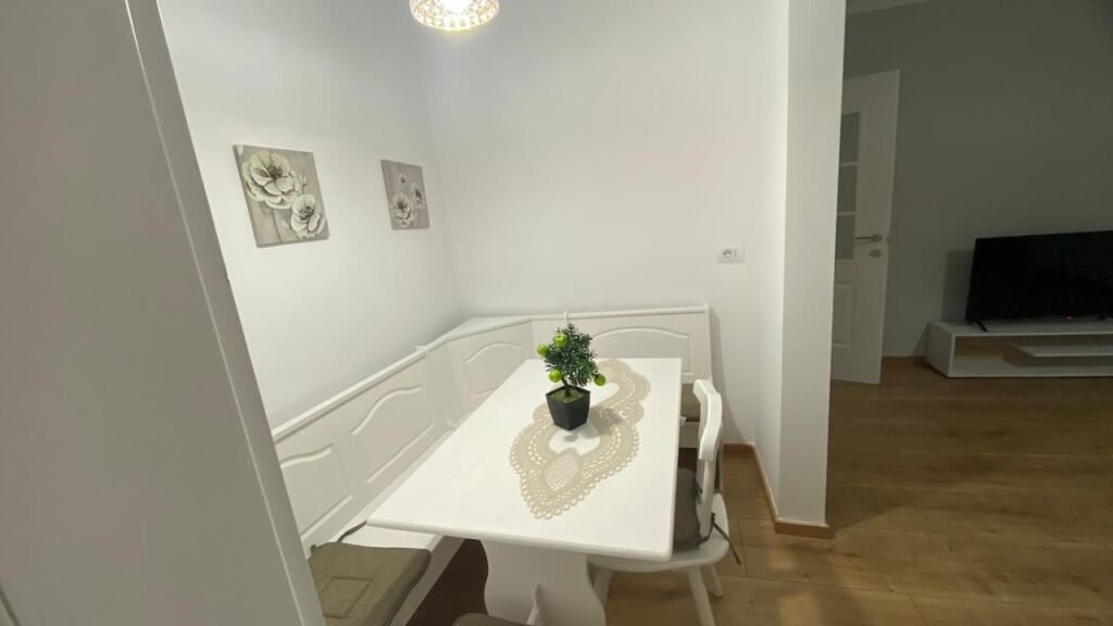 Appartamento 1+1, via Kongresi i Lushnjës, 21 Dhjetori