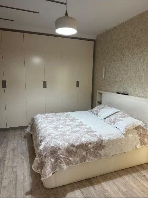 Appartamento 2+1+2 in Affitto – Via Sulejman Delvina, Sul Bordo della Strada !