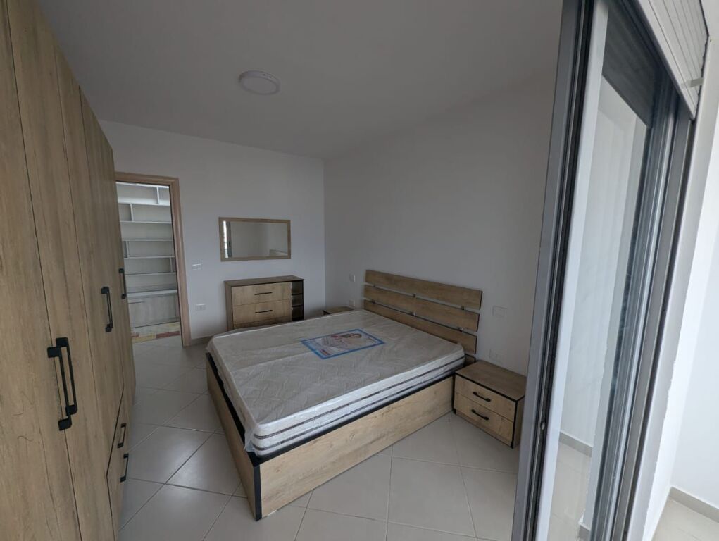 Jepet apartament me qera 1+1