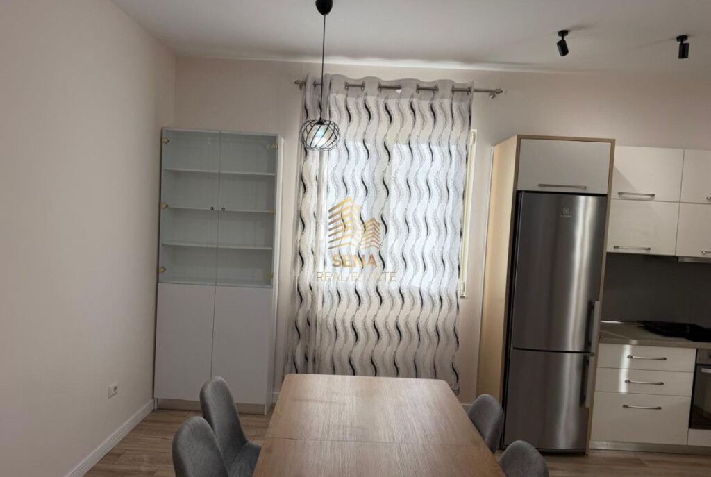Qira, Apartament 2+1+2+Post Parkimi, Kinostudio, 55.000 Leke/muaj