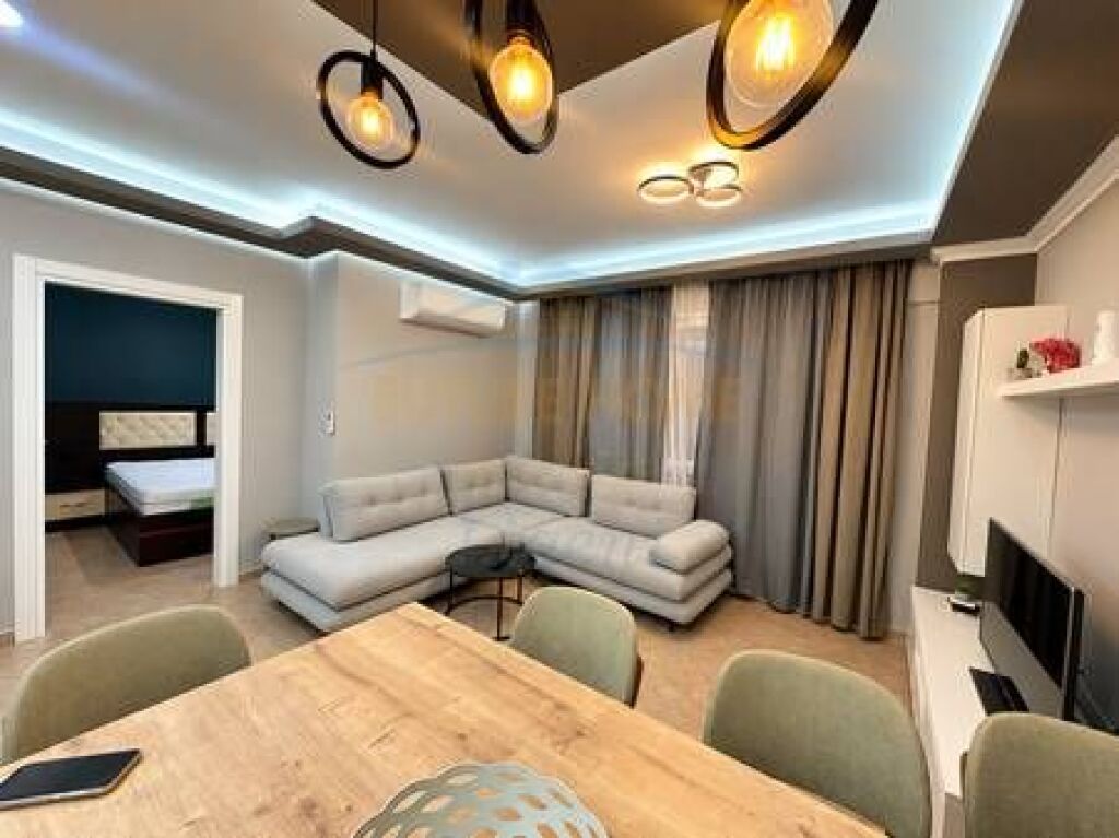 Qera, Apartament 1+1 Liqeni i Thate,prane Raddisonit.