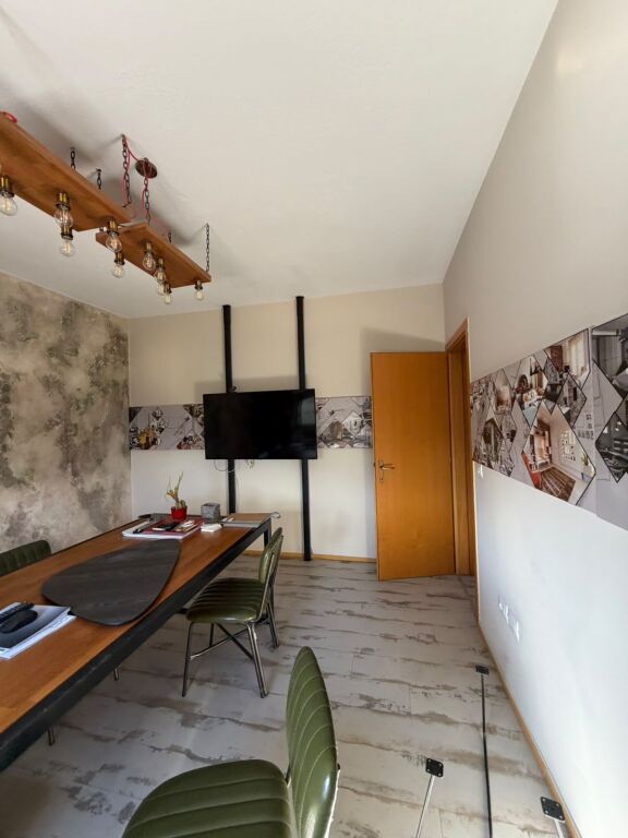 Zyre Me Qera 3+1 Ne Bllok (ID BZ21075) Tirane