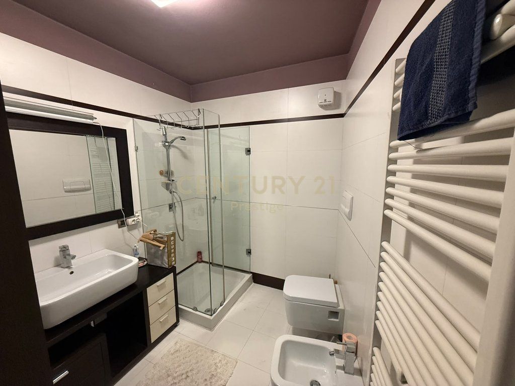 APARTAMENT 1+1 ME QIRA, RRUGA E ELBASANIT!