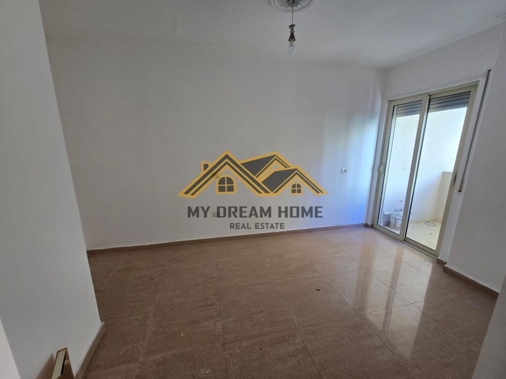 FLORIDA COMPLEX, WE ARE SELLING A 2+1 APARTMENT
