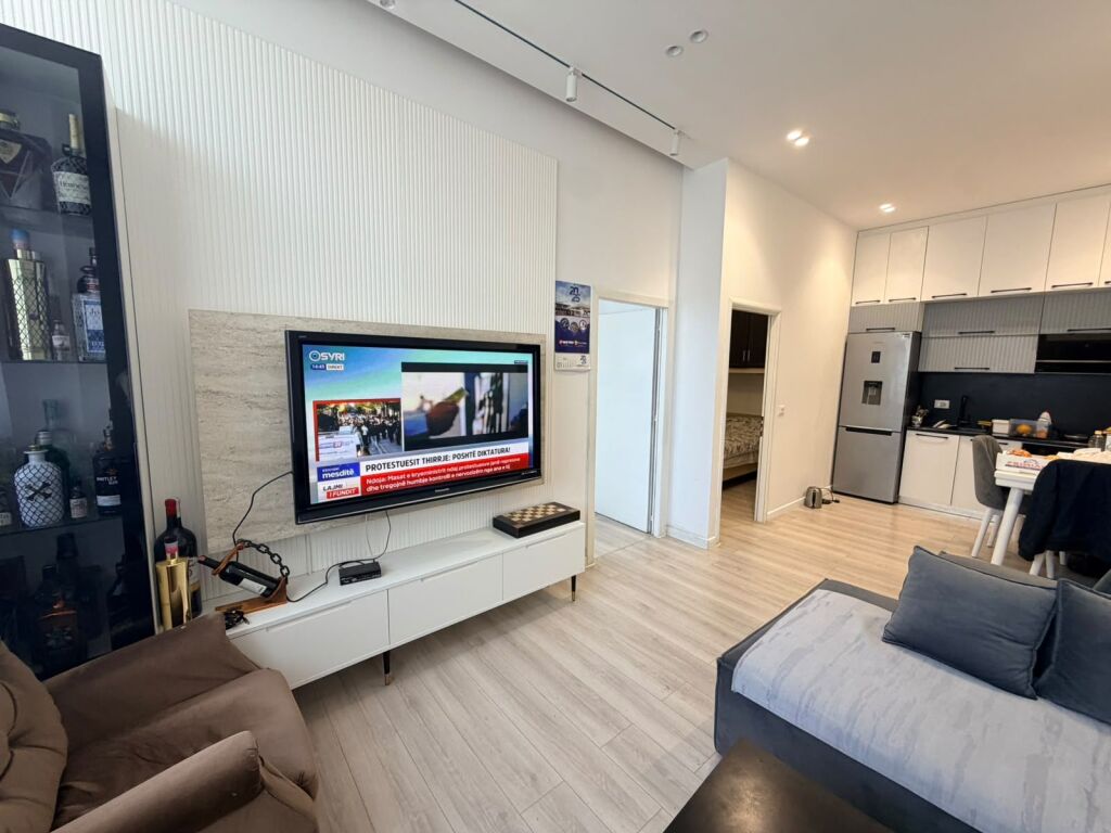 APARTAMENT 2+1 ME QERA PALZH