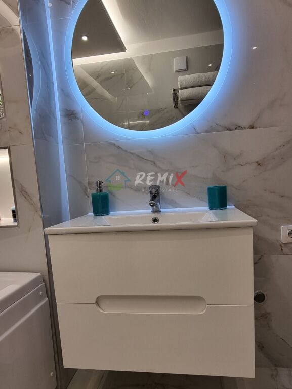 🏡 APPARTAMENTO 2+1 IN AFFITTO – EDIFICIO DI 27 PIANI, DURRËS 🔑