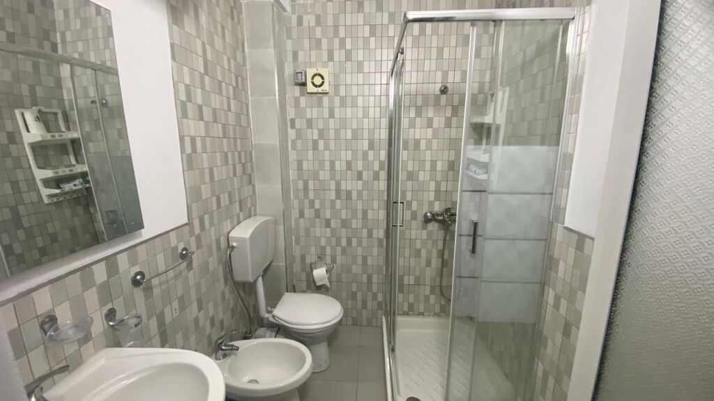 Apartament 1+1 per qera 21 Dhjetori