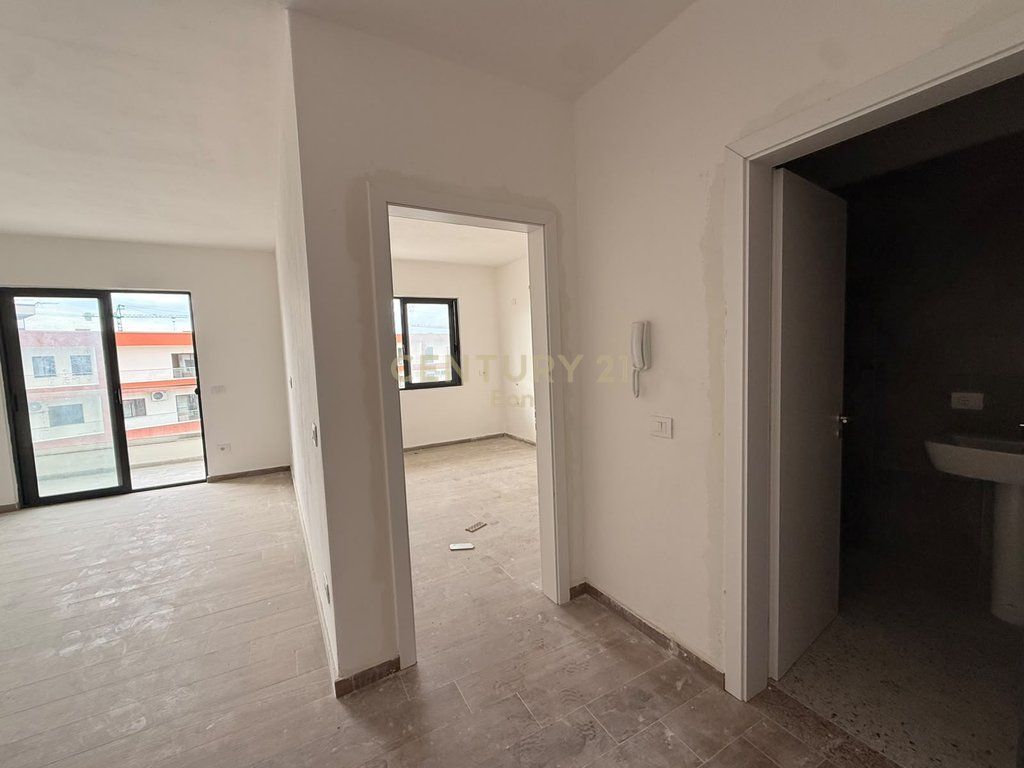 Apartament 1+1+Post parkimi Për Shitje në Golem tek rezidenca Eon, Durrës !