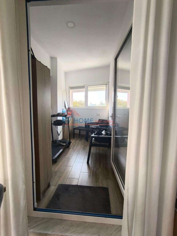 2+1 Apartment with Parking Space for Sale in Ali Demi, Tirana