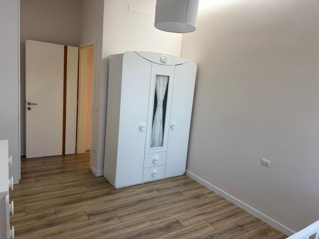 Apartament 2+1+Post parkimi me Qira – Kinostudio, Pranë Rajonit 4 !
