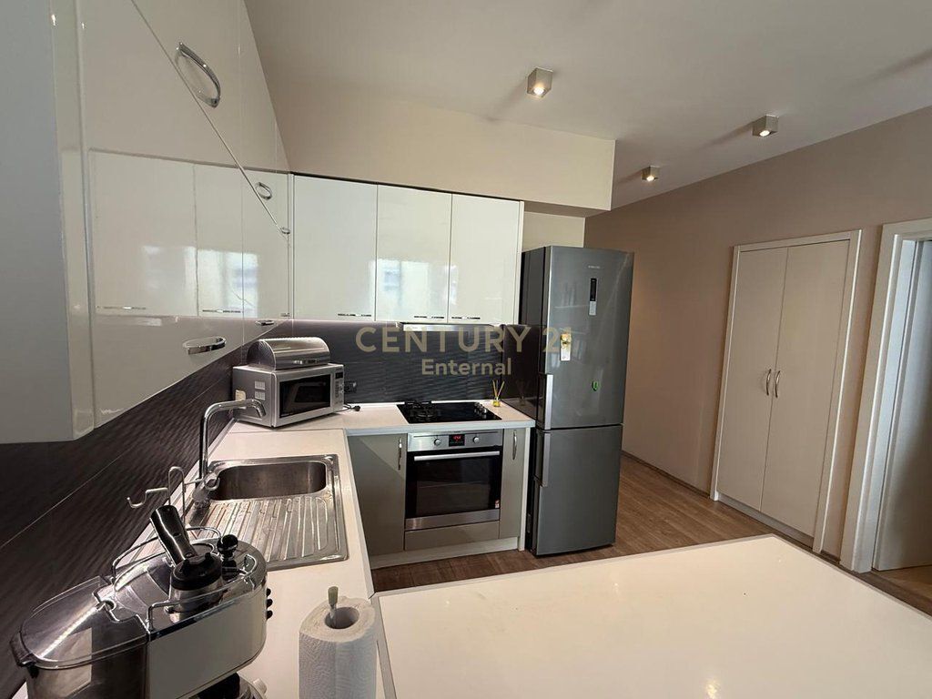 Apartament 2+1+2 me qira ne Rrugen e Kavajes 650 € /Muaj