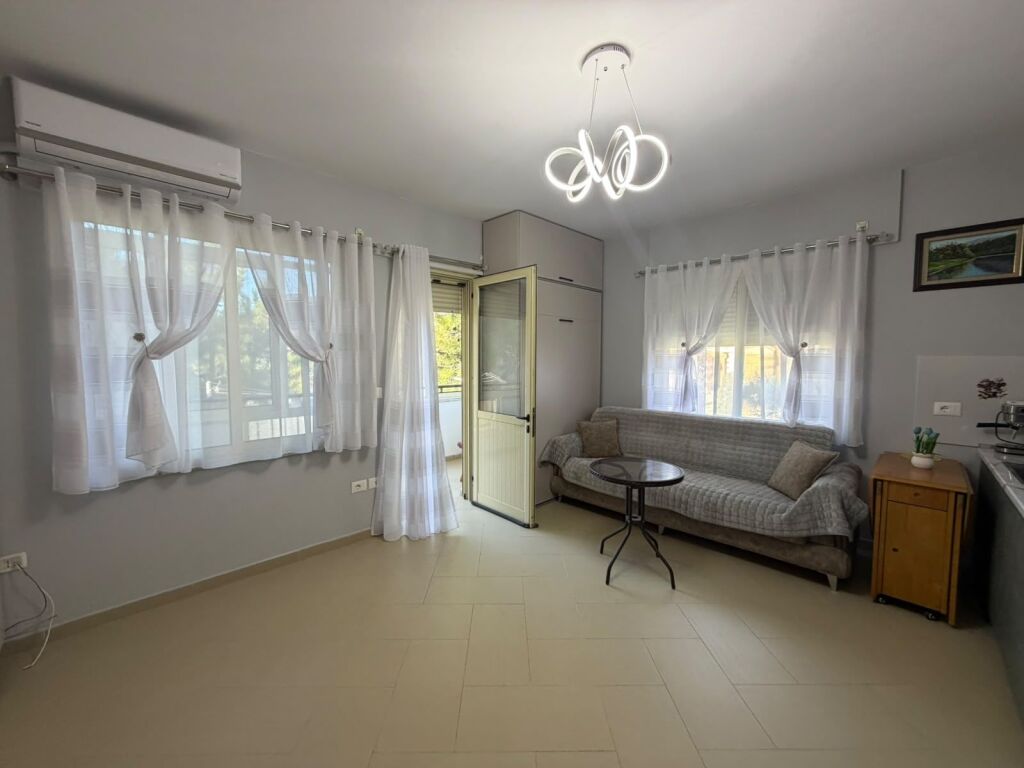 Studio apartment for sale in Golem