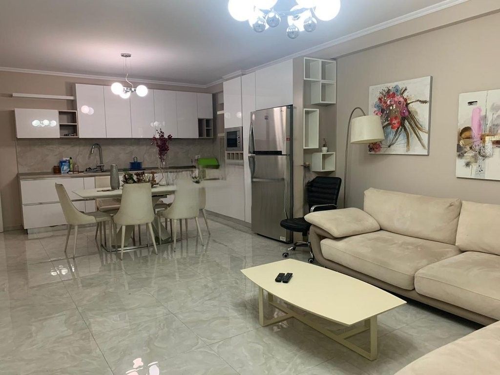 🏡 APARTAMENT 3+1+2 ME QIRA – KOMPLEKSI KONTAKT