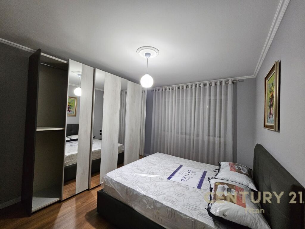 Jepet me qera Apartament 2+1 në Laprakë