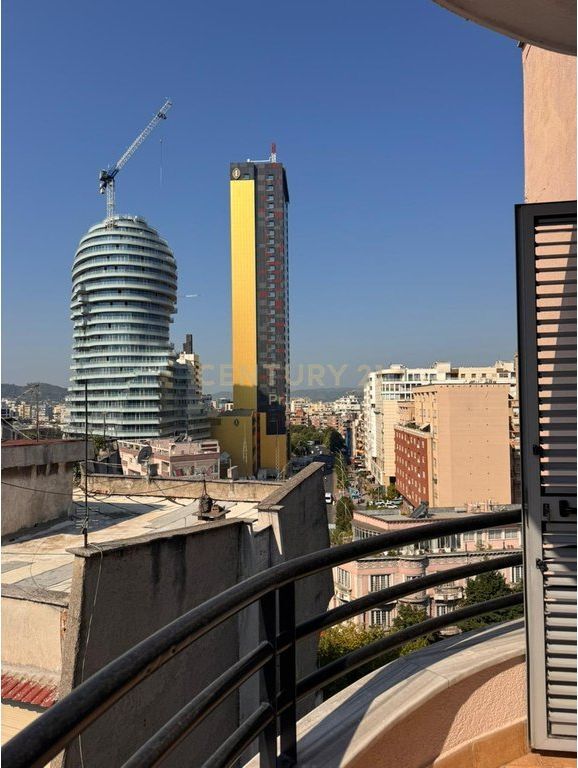 🏢 UFFICIO IN AFFITTO – VICINO A PIAZZA SKËNDERBEJ