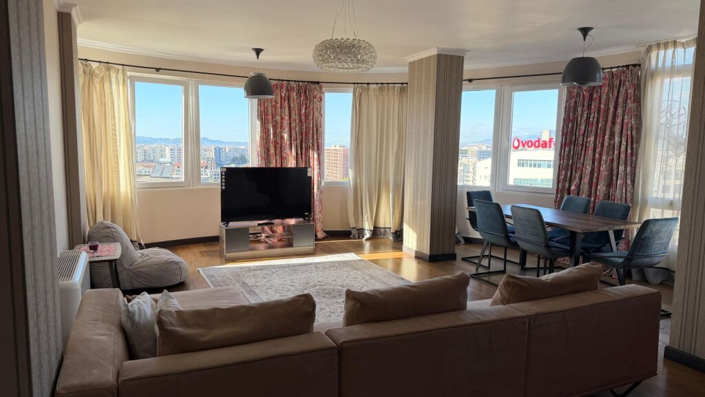 Qera | Apartament 2 + 1 | Rruga Myhedin Llagami | 750€ /muaj